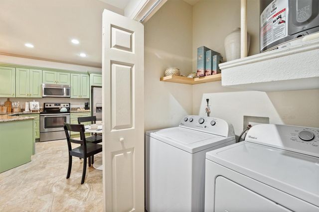 7000 Seawall Boulevard 1112, Galveston, TX 77551