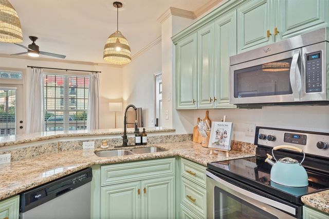 7000 Seawall Boulevard 1112, Galveston, TX 77551