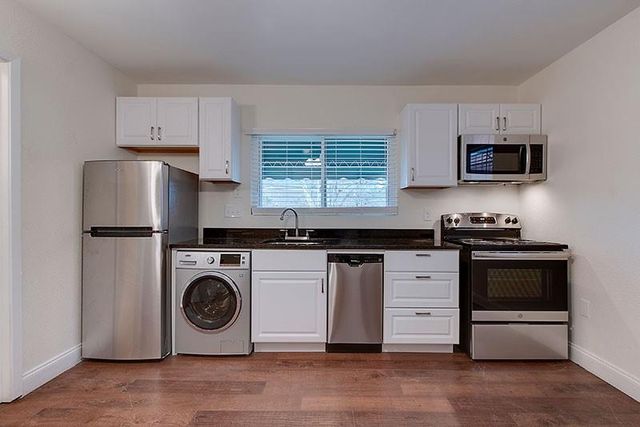 306 E 30th ST 3, Austin, TX 78705