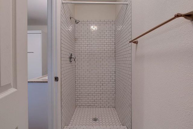 306 E 30th ST 3, Austin, TX 78705