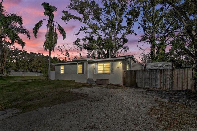 4017 WATSON ROAD, Tampa, FL 33610