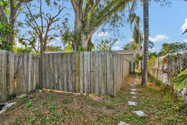 4017 WATSON ROAD, Tampa, FL 33610