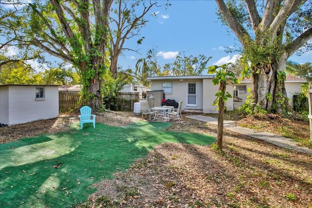 4017 WATSON ROAD, Tampa, FL 33610