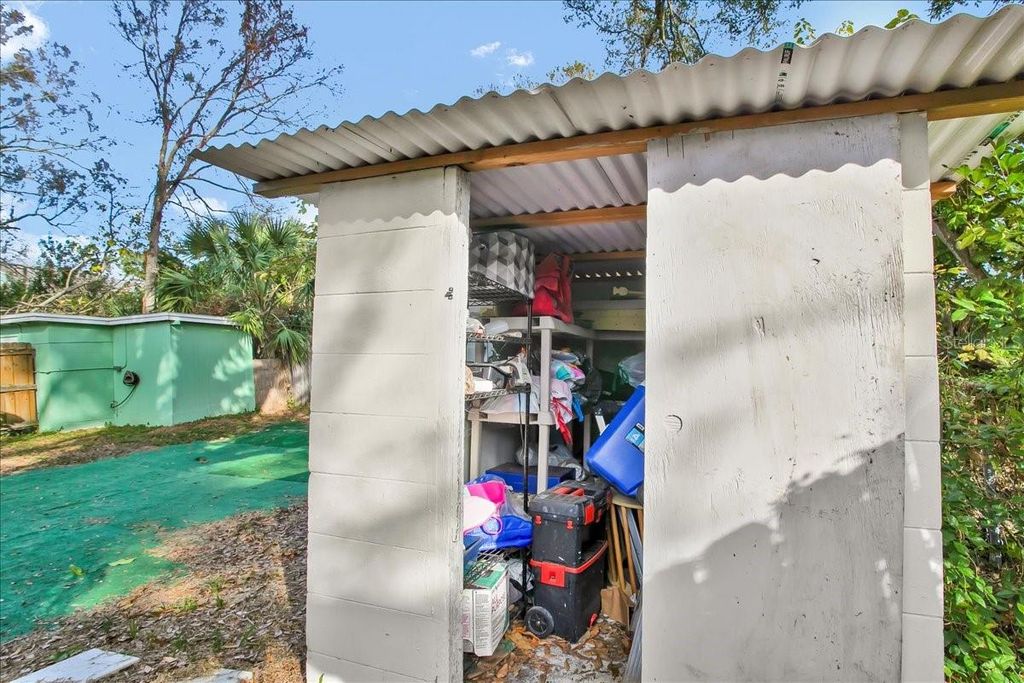 Image 13 of property listing at 4017 WATSON ROAD, Tampa, FL 33610