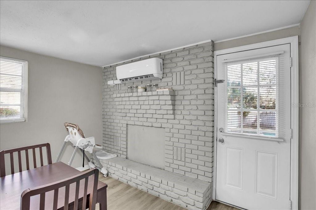 Image 23 of property listing at 4017 WATSON ROAD, Tampa, FL 33610