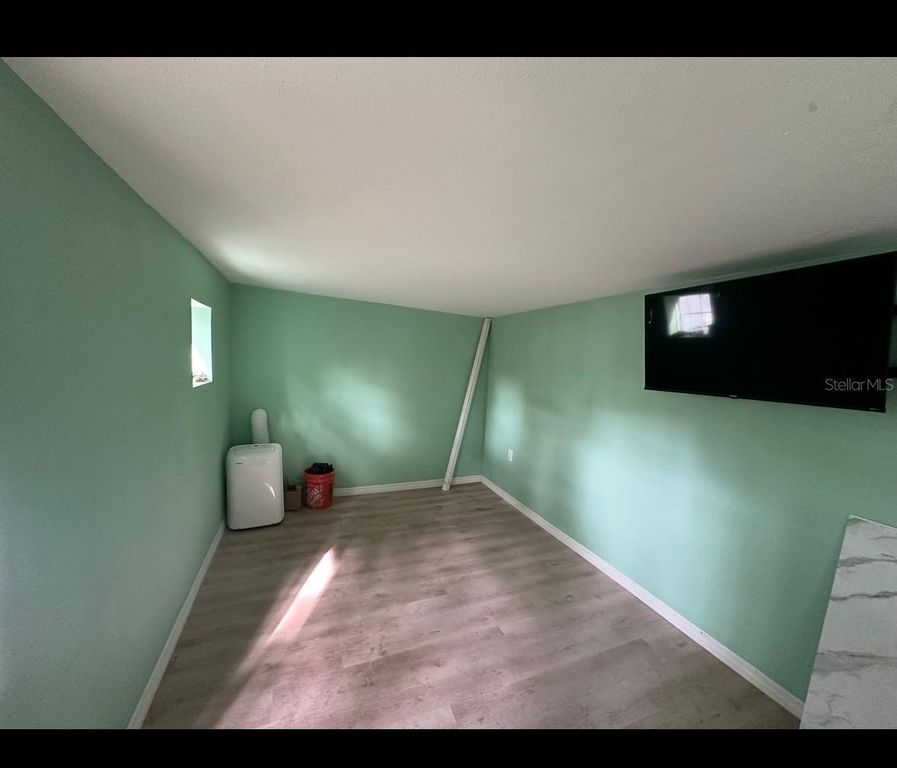 Image 39 of property listing at 4017 WATSON ROAD, Tampa, FL 33610