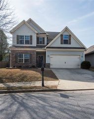 4636 SWEETWATER DR, Gainesville, GA 30504