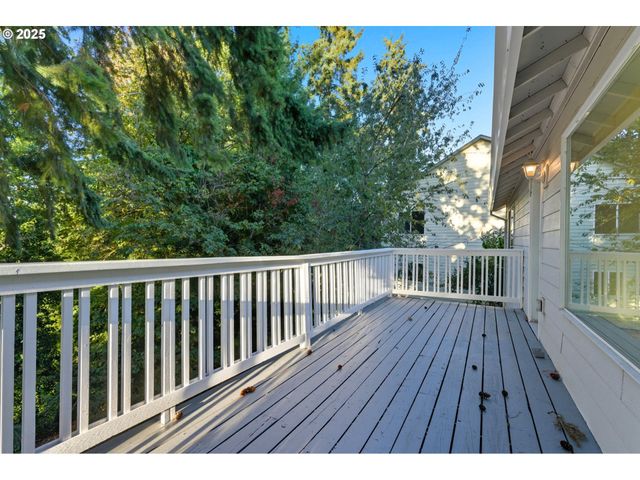 731 Se FOREST GLEN Rd, Estacada, OR 97023