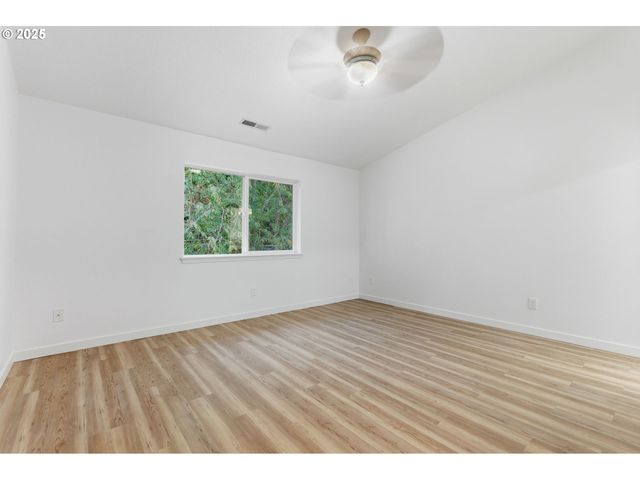 731 Se FOREST GLEN Rd, Estacada, OR 97023