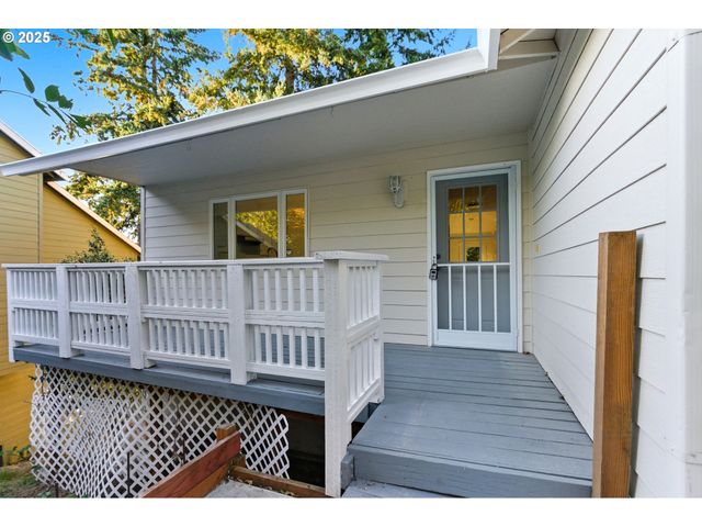 731 Se FOREST GLEN Rd, Estacada, OR 97023