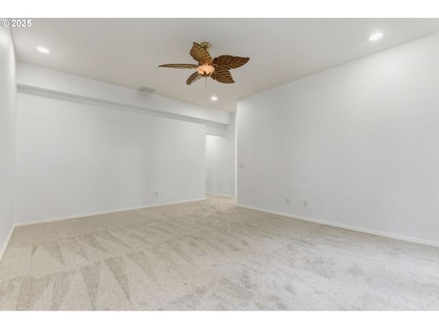 731 Se FOREST GLEN Rd, Estacada, OR 97023