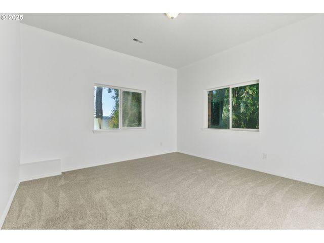 731 Se FOREST GLEN Rd, Estacada, OR 97023