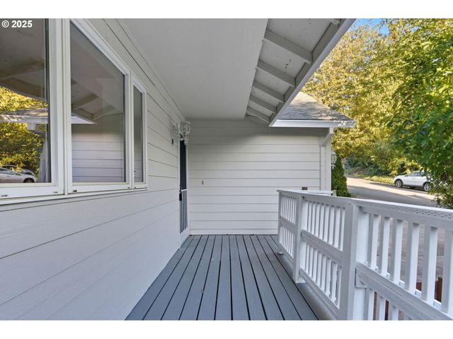 731 Se FOREST GLEN Rd, Estacada, OR 97023