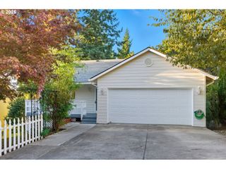 731 Se FOREST GLEN Rd, Estacada, OR 97023