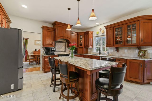 321 Saint Ann Drive, Niskayuna, NY 12309