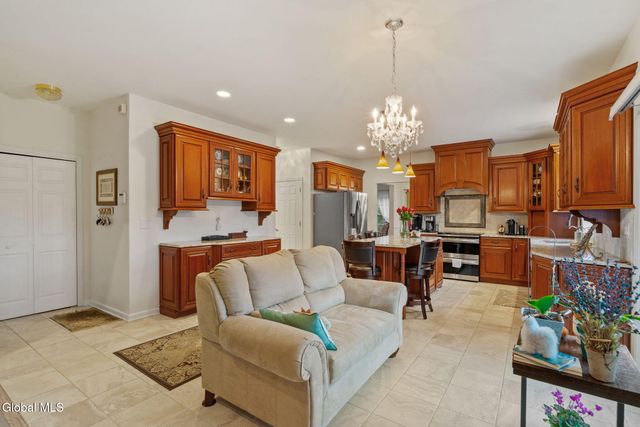 321 Saint Ann Drive, Niskayuna, NY 12309