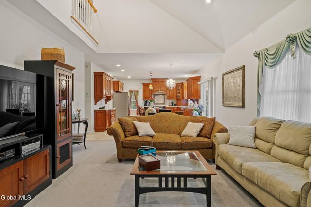 321 Saint Ann Drive, Niskayuna, NY 12309