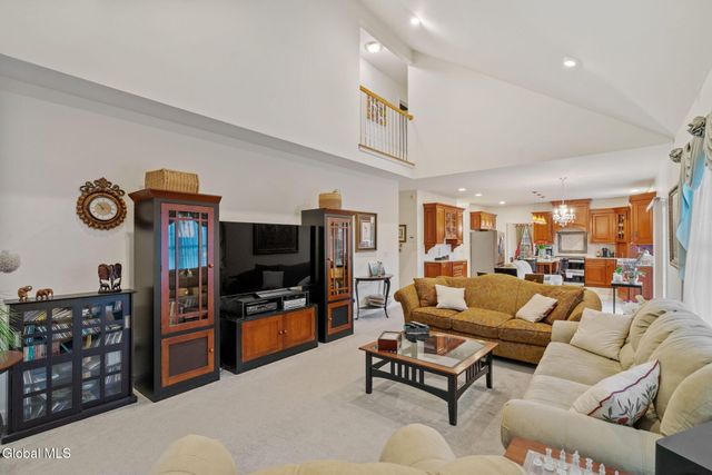 321 Saint Ann Drive, Niskayuna, NY 12309