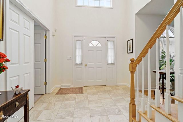 321 Saint Ann Drive, Niskayuna, NY 12309