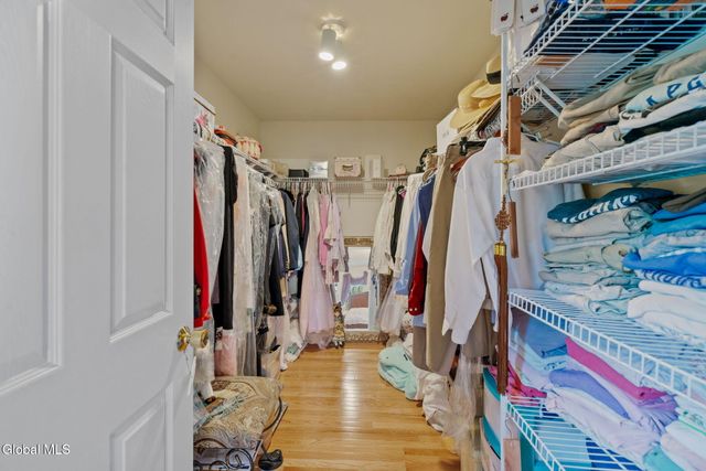 321 Saint Ann Drive, Niskayuna, NY 12309