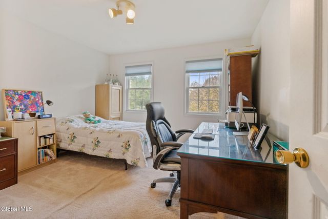 321 Saint Ann Drive, Niskayuna, NY 12309