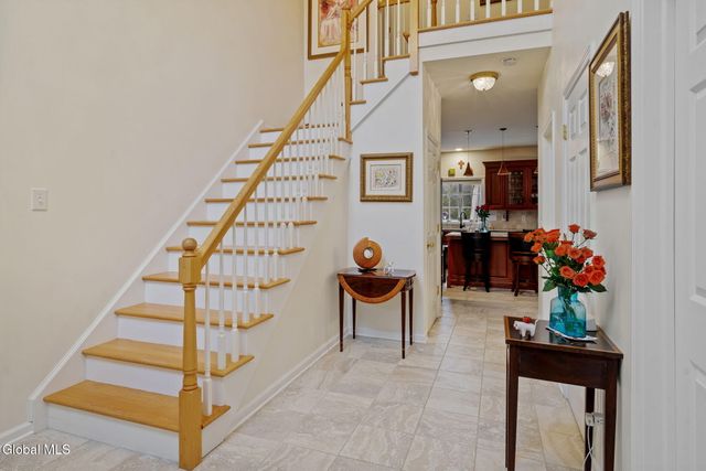 321 Saint Ann Drive, Niskayuna, NY 12309