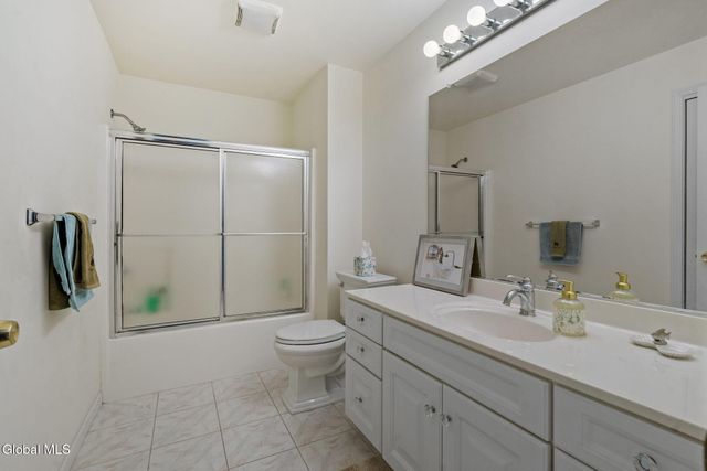 321 Saint Ann Drive, Niskayuna, NY 12309