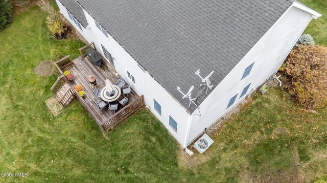 321 Saint Ann Drive, Niskayuna, NY 12309