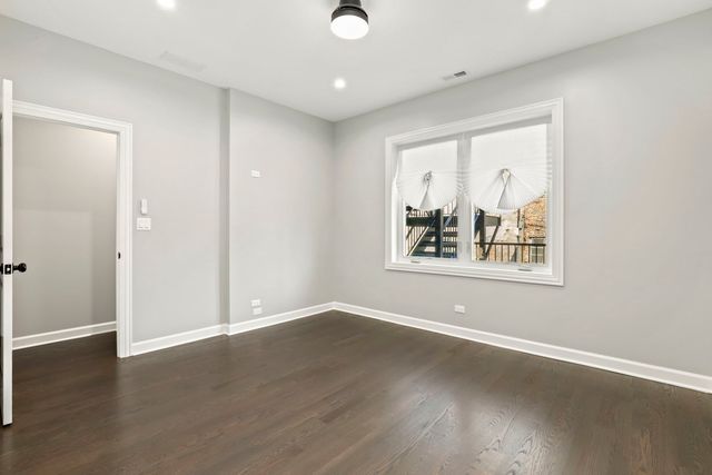 4605 S Langley Avenue 2, Chicago, IL 60653