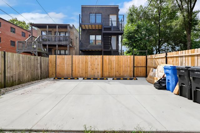 4605 S Langley Avenue 2, Chicago, IL 60653