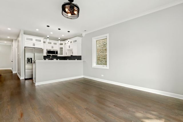 4605 S Langley Avenue 2, Chicago, IL 60653