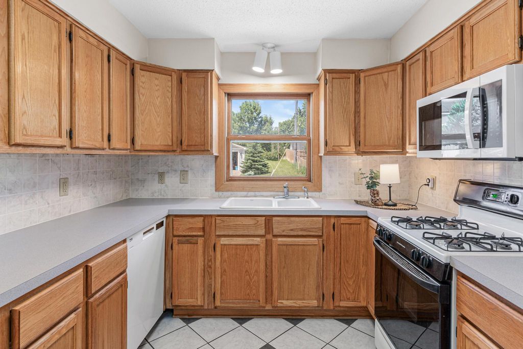 1601 Princeton Avenue, Saint Louis Park, MN 55416 — photo 3