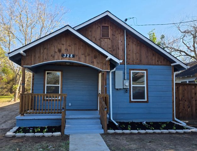 328 N Taylor Street, Gainesville, TX 76240