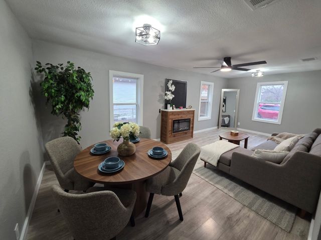 328 N Taylor Street, Gainesville, TX 76240