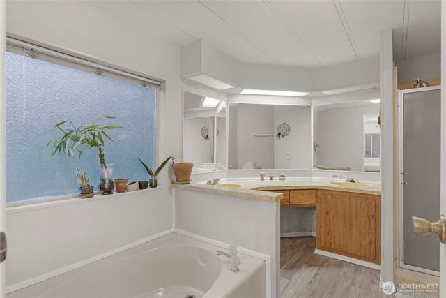570 Crockett Lake Drive, Coupeville, WA 98239