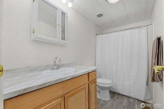 570 Crockett Lake Drive, Coupeville, WA 98239
