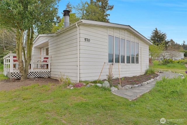 570 Crockett Lake Drive, Coupeville, WA 98239