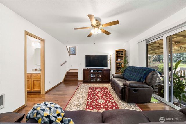 9431 Summerfield Loop SE, Olympia, WA 98513