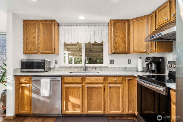 9431 Summerfield Loop SE, Olympia, WA 98513