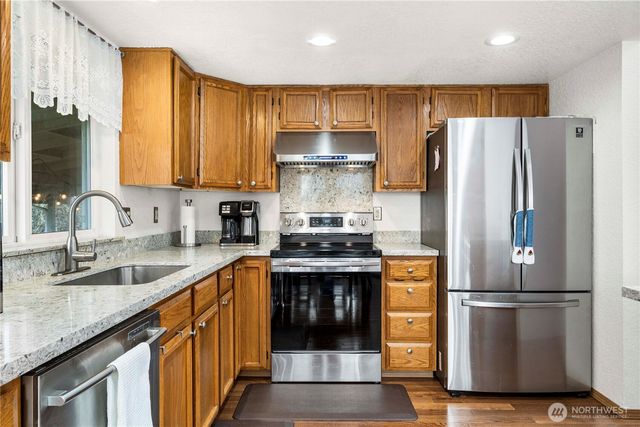 9431 Summerfield Loop SE, Olympia, WA 98513