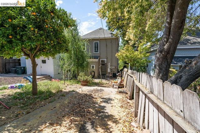 630 York, Vallejo, CA 94590