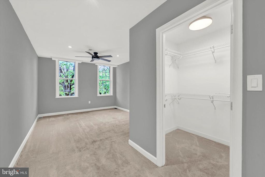 Image 21 of property listing at 1421 HULL ST, Baltimore, MD 21230