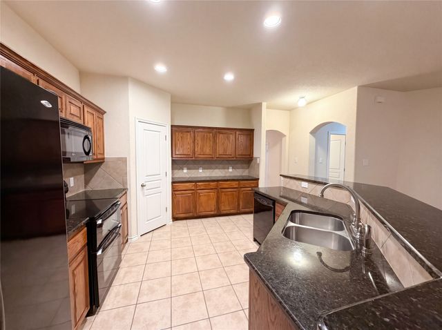 9816 Mullins Crossing Drive, Fort Worth, TX 76126