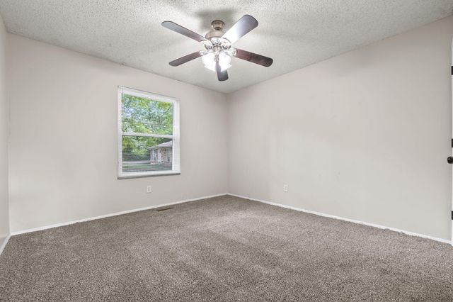 3606 South Moreland Avenue, Springfield, MO 65807