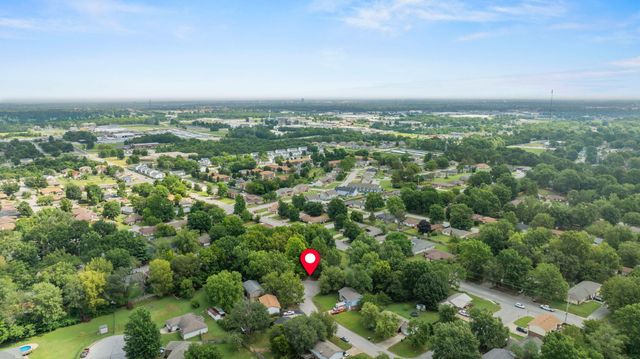 3606 South Moreland Avenue, Springfield, MO 65807