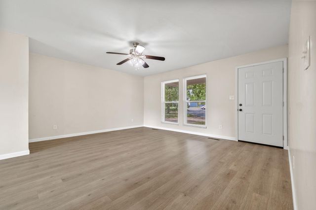 3606 South Moreland Avenue, Springfield, MO 65807