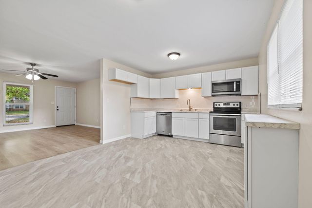 3606 South Moreland Avenue, Springfield, MO 65807