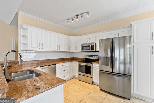 425 Fairway Court, Newnan, GA 30265