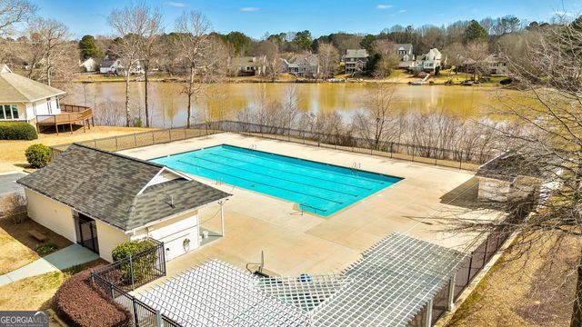 425 Fairway Court, Newnan, GA 30265