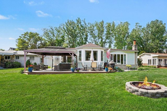 3332 Shawnee Trail, Pinckney, MI 48169